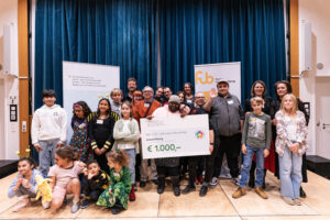 Die Gewinner:innen der BNE-Auszeichnung 2025 mit 1.000 Euro Gutschein.